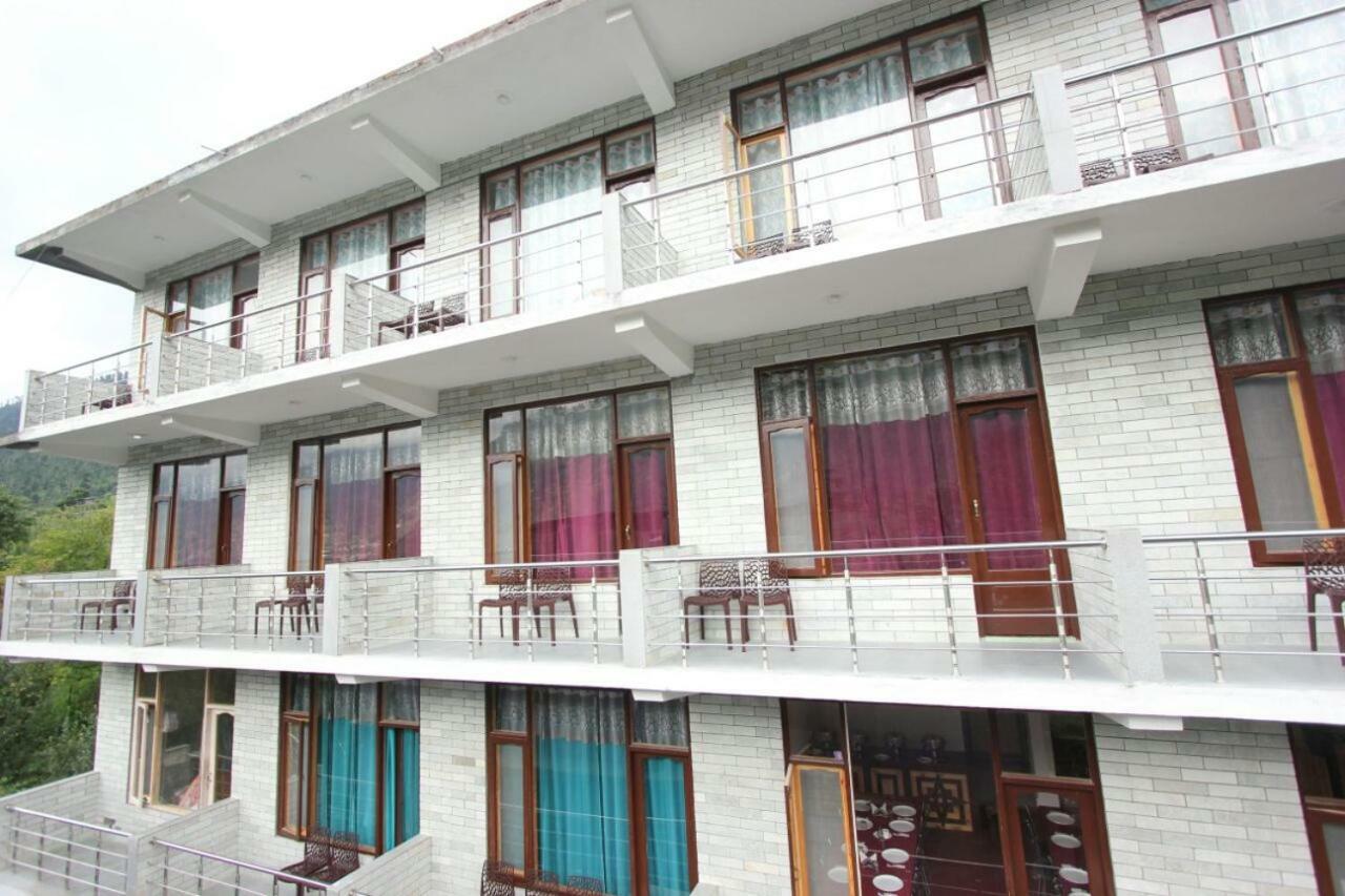Hotel Saras 3*