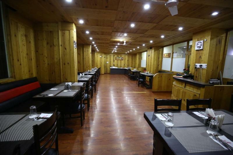 Apple Nest Hotel 2*