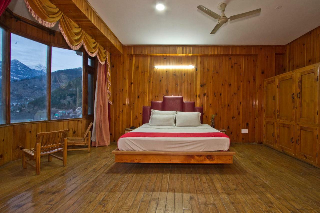 Resort Sarthak Resorts-reside In Nature With View, 9 Kms From Mall Road Manali (Himachal Pradesh)
