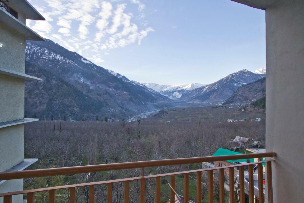 Resort Sarthak Resorts-reside In Nature With View, 9 Kms From Mall Road 3*