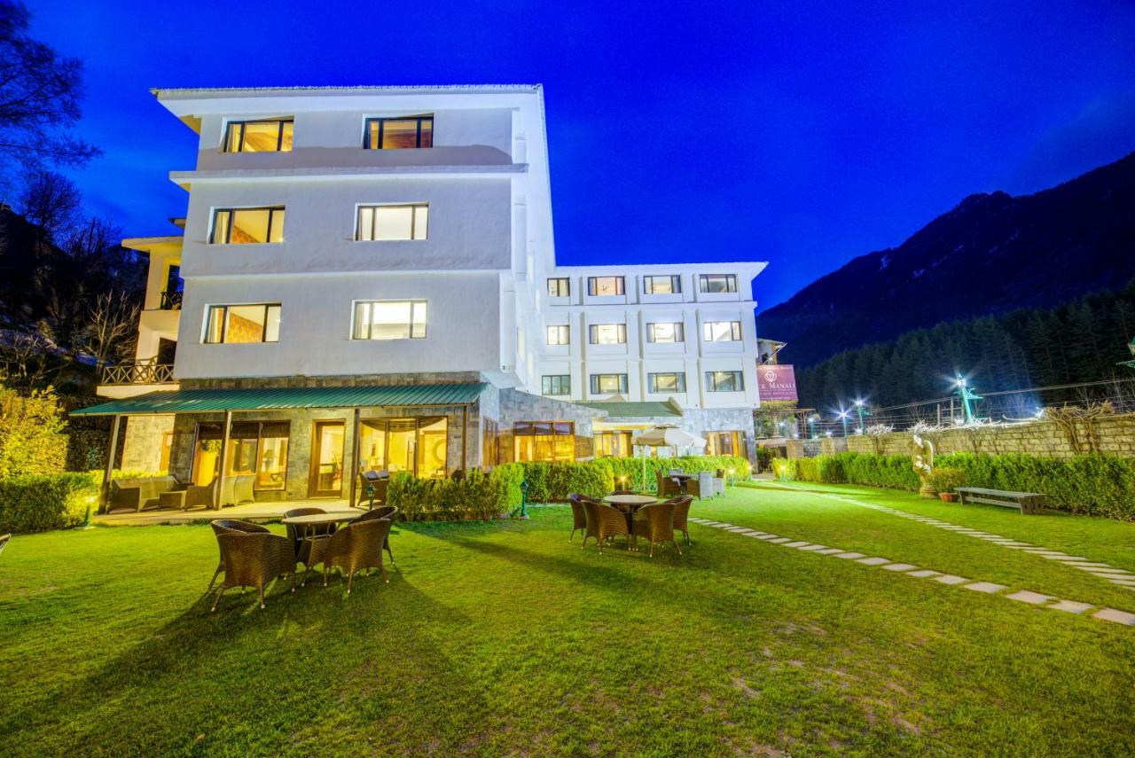 Rock By Vivaan Resort 4*