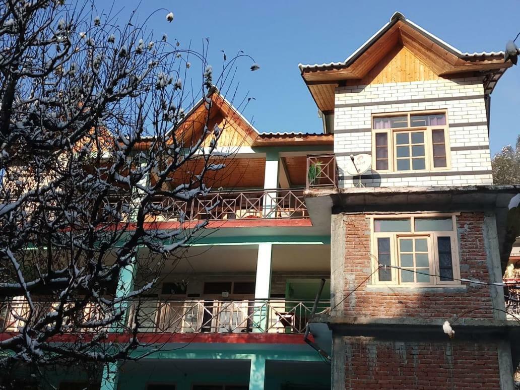 Apple Field House Guest house 3*