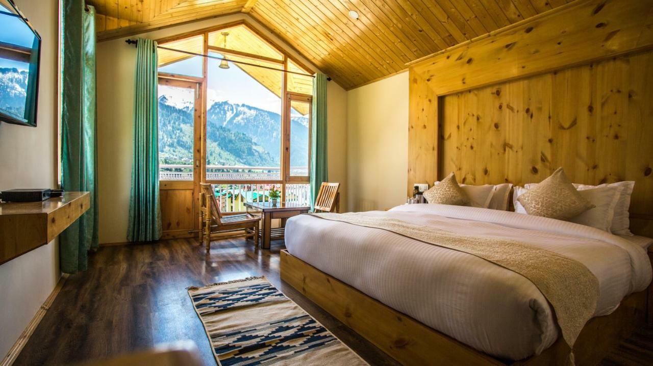 Pashmina Hotel Manali (Himachal Pradesh)