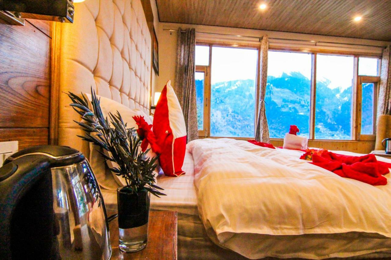 Highq Hotel