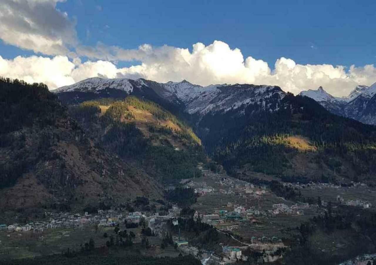 Hotel Gezellig - Vardhan Hills