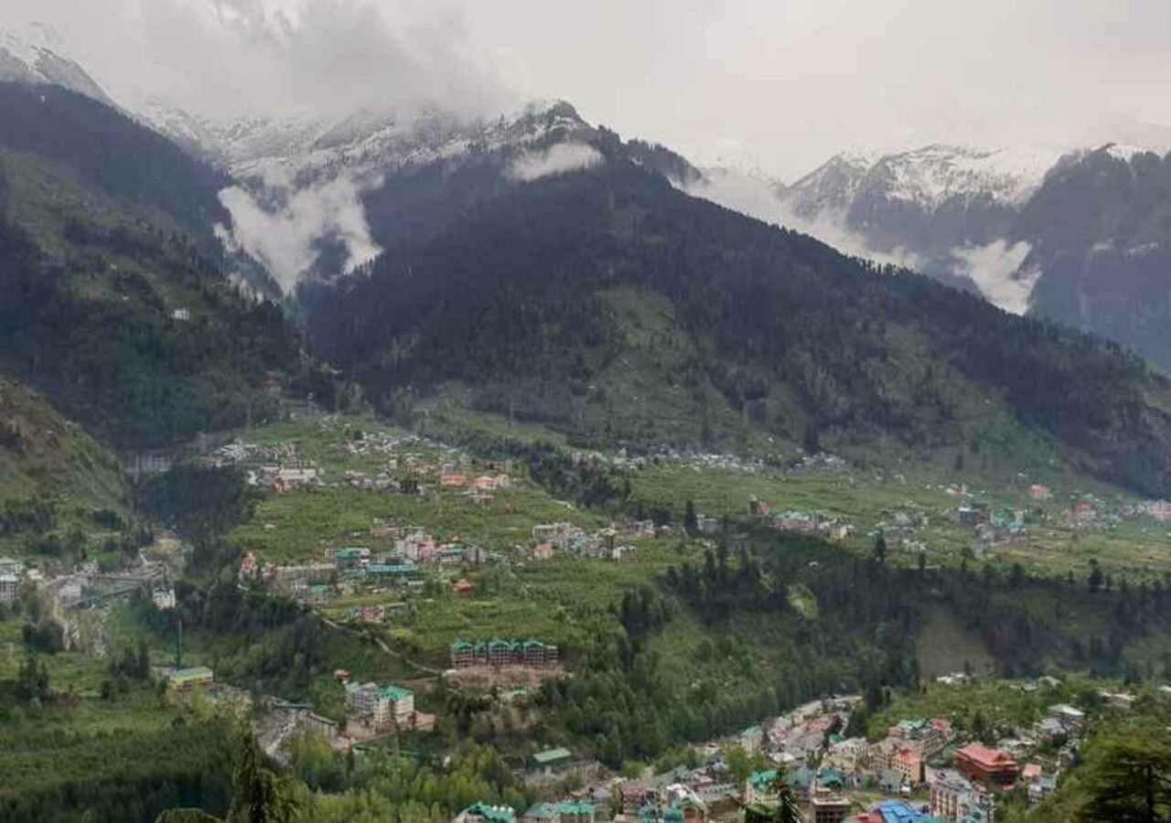 Hotel Gezellig - Vardhan Hills