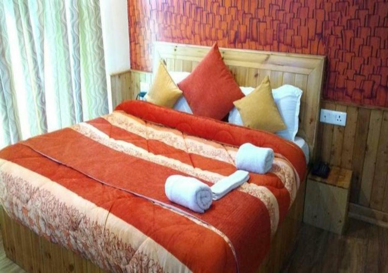 Hotel Gezellig - Vardhan Hills Manali (Himachal Pradesh)