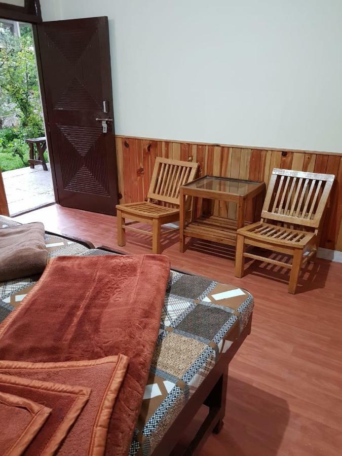 Abys Hut Guest house *