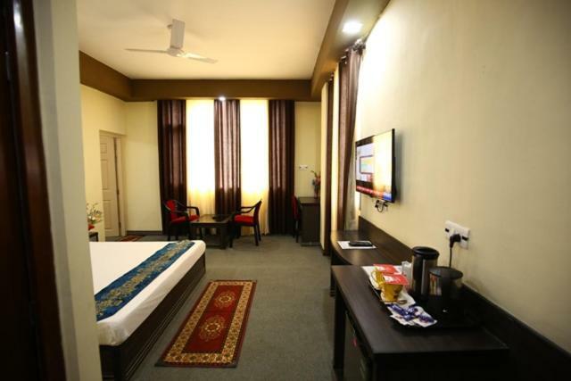 Apple Nest Hotel 2*