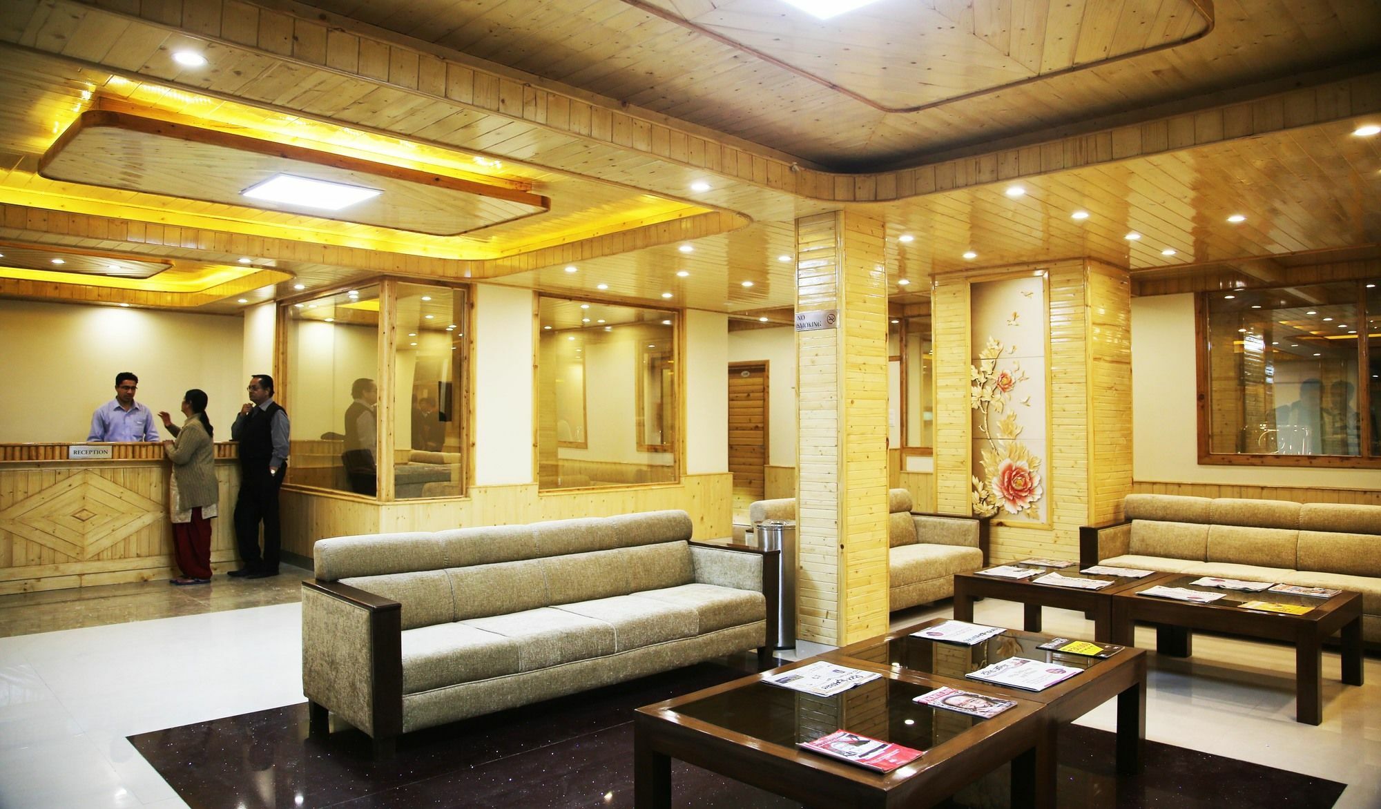 Hotel Holiday Heights