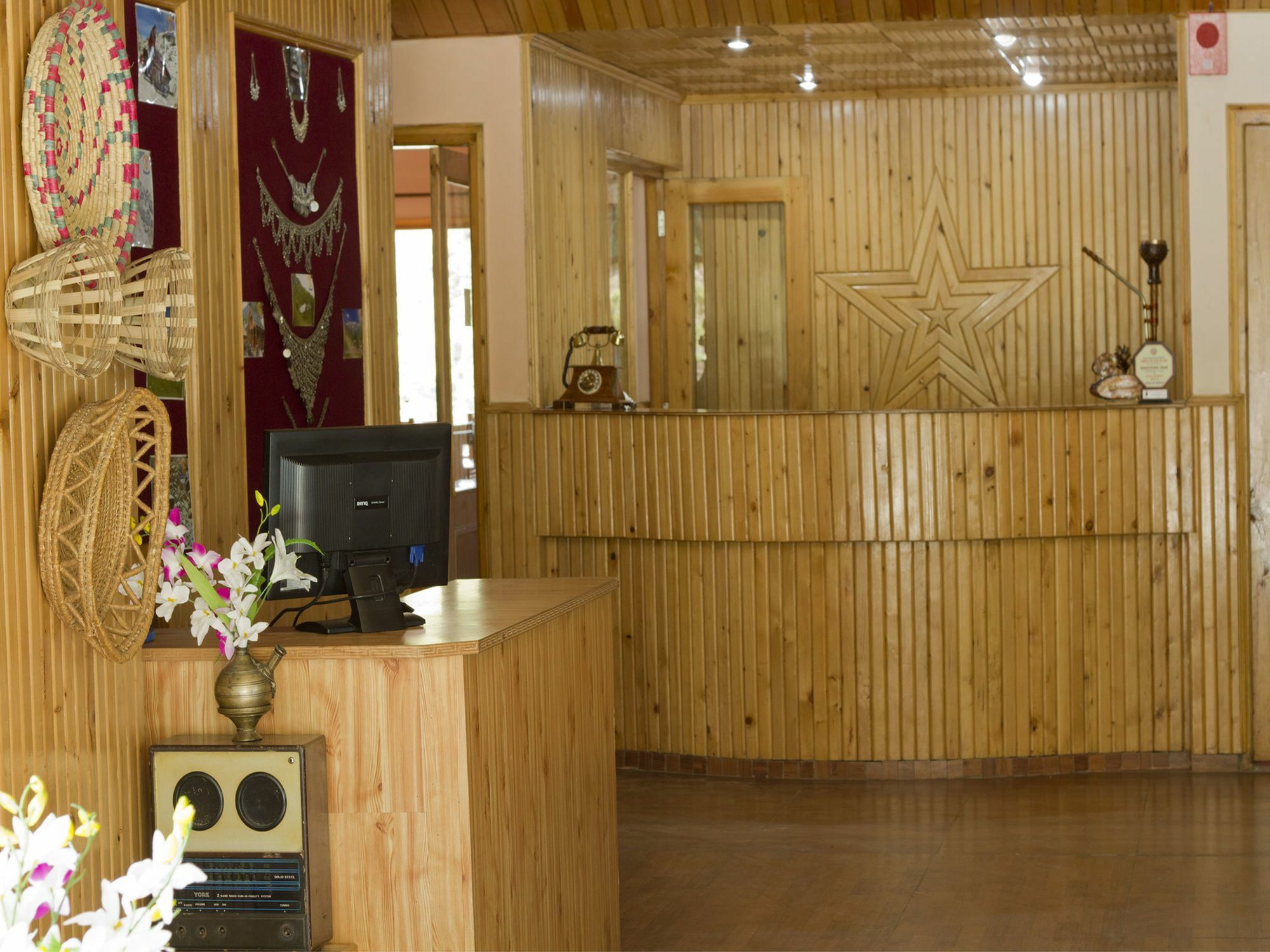 Oyo 4581 Prini Palace Manali (Himachal Pradesh)