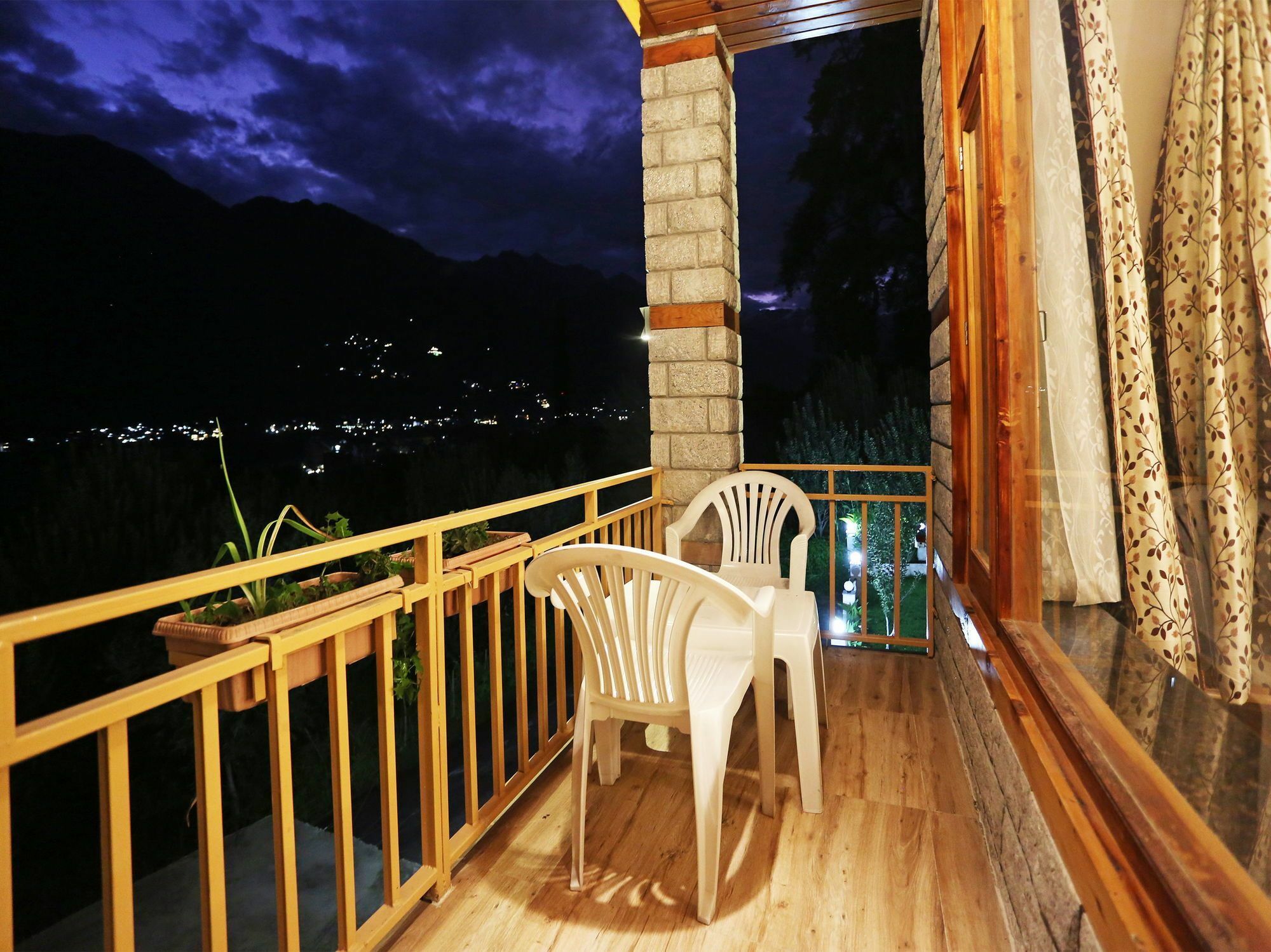 Treebo Trend Nature Bliss 3* Manali (Himachal Pradesh)