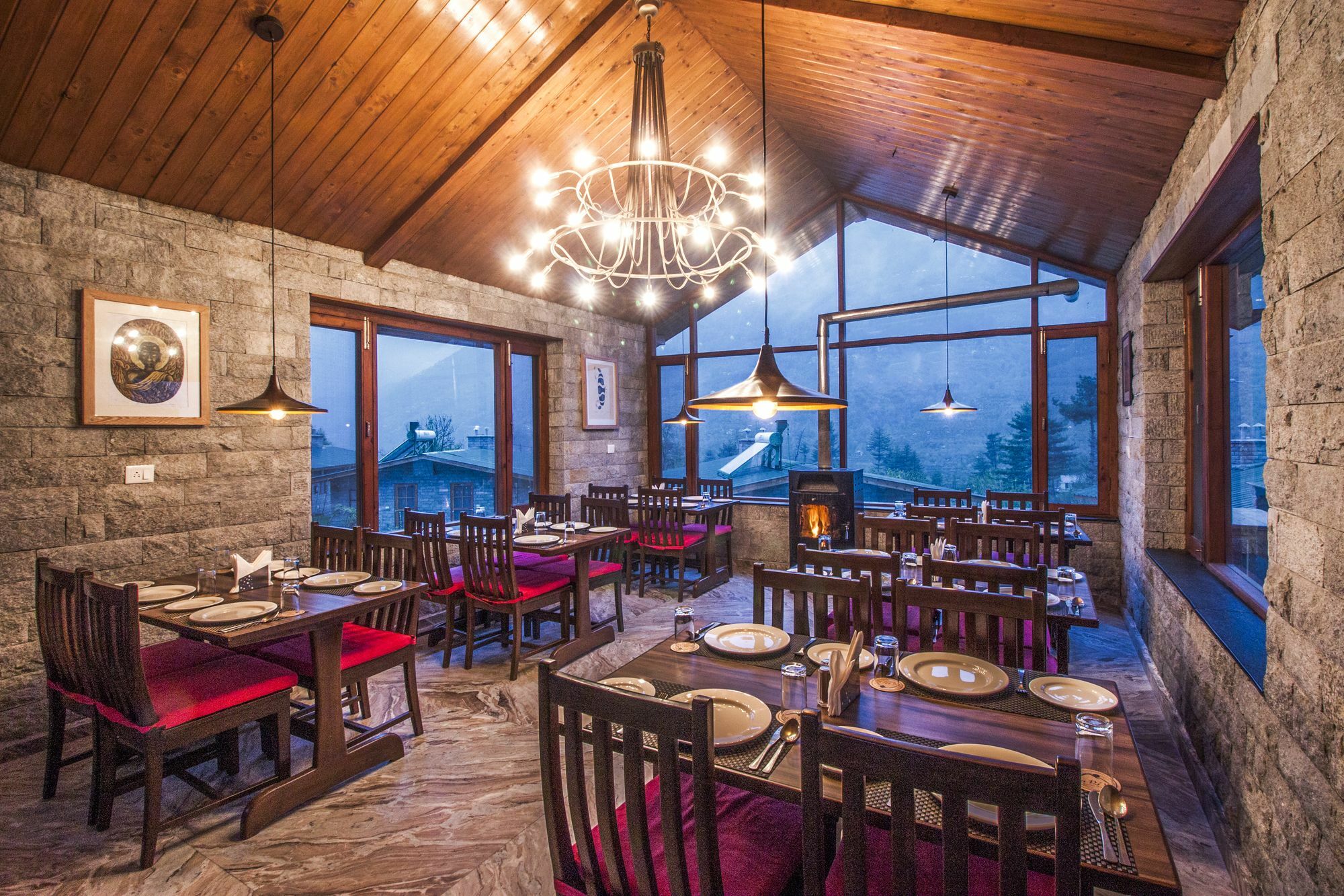 Larisa Resort Manali Resort