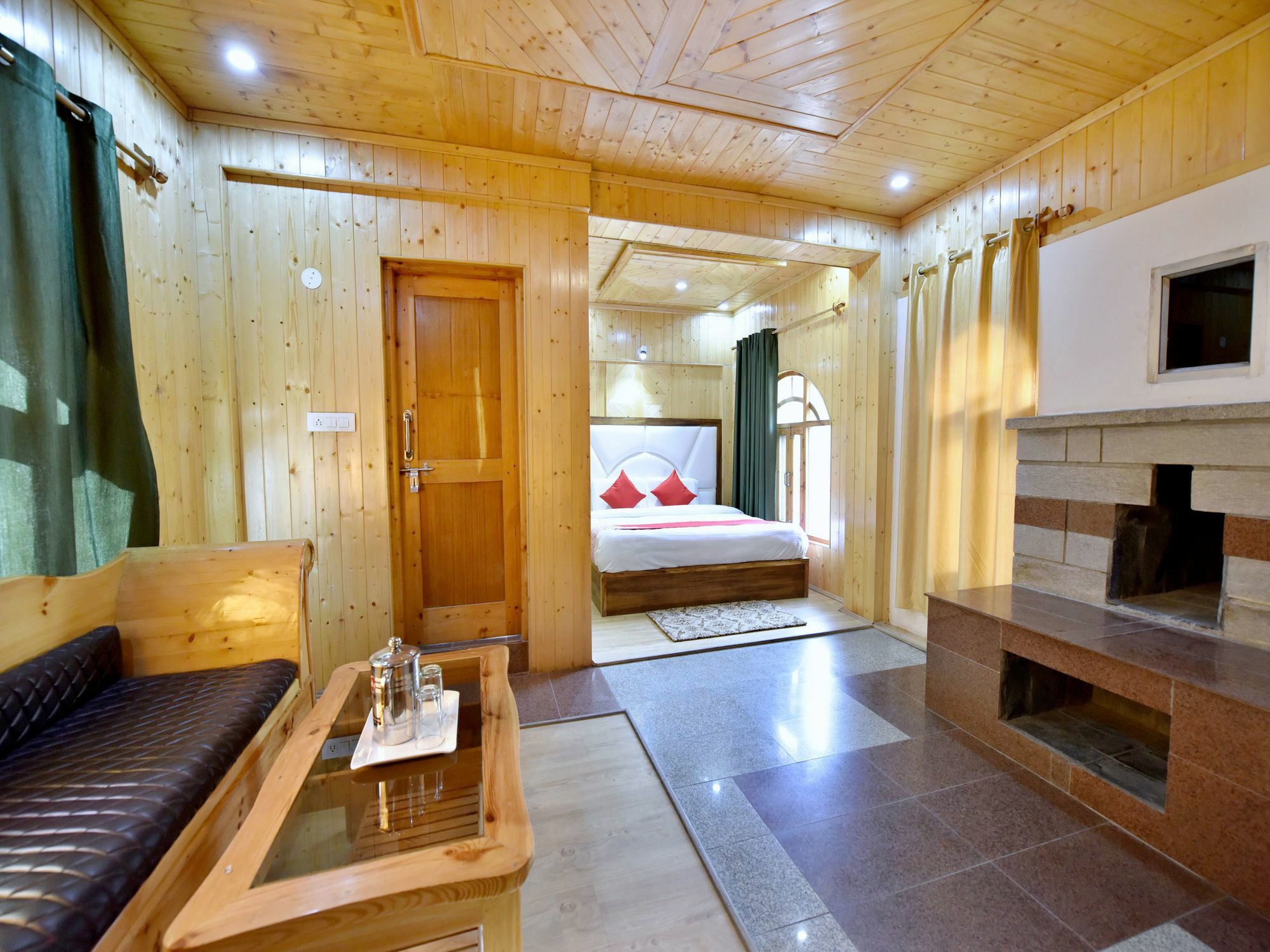O Breeze Hotel 3*