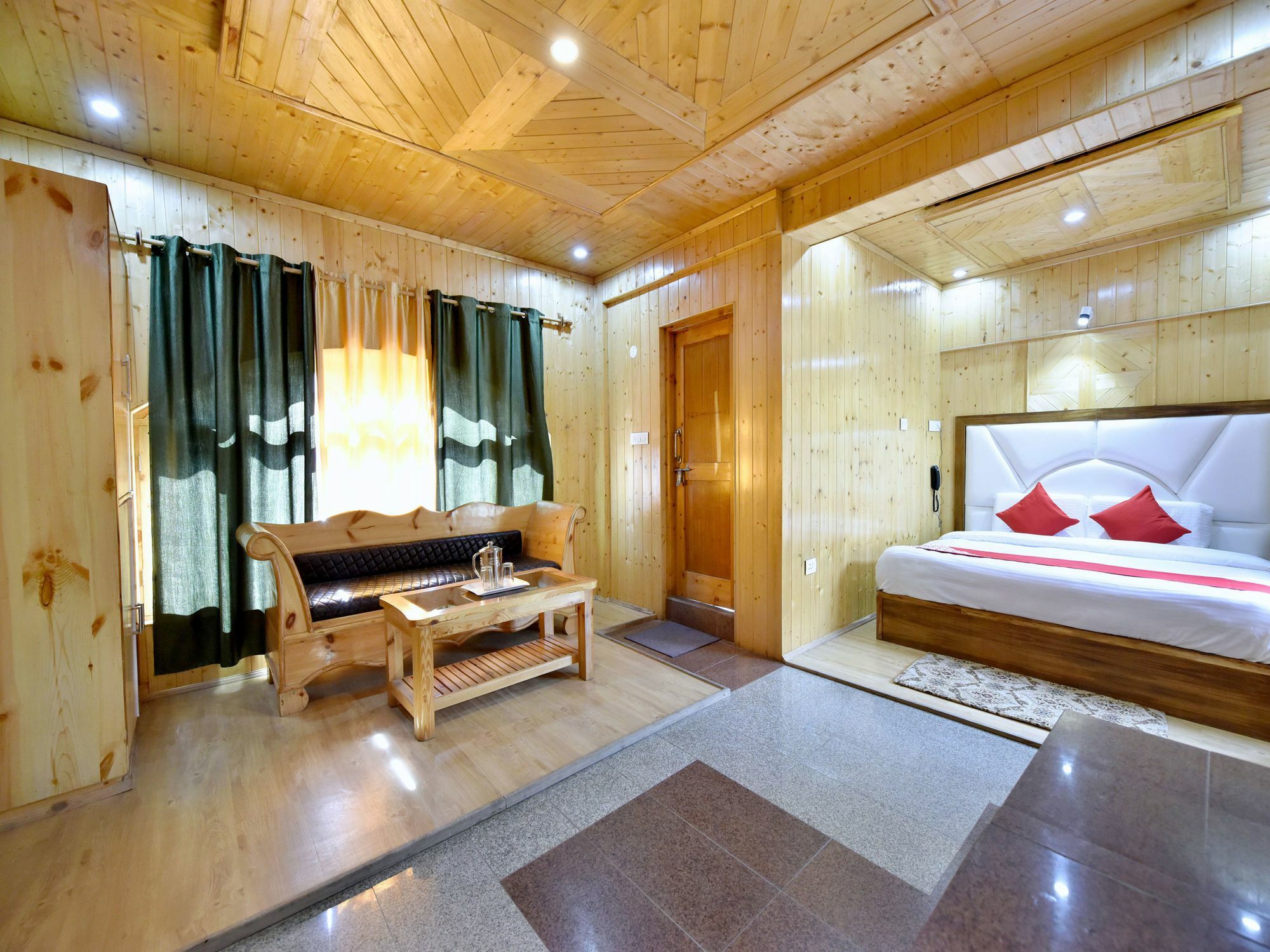 O Breeze Hotel