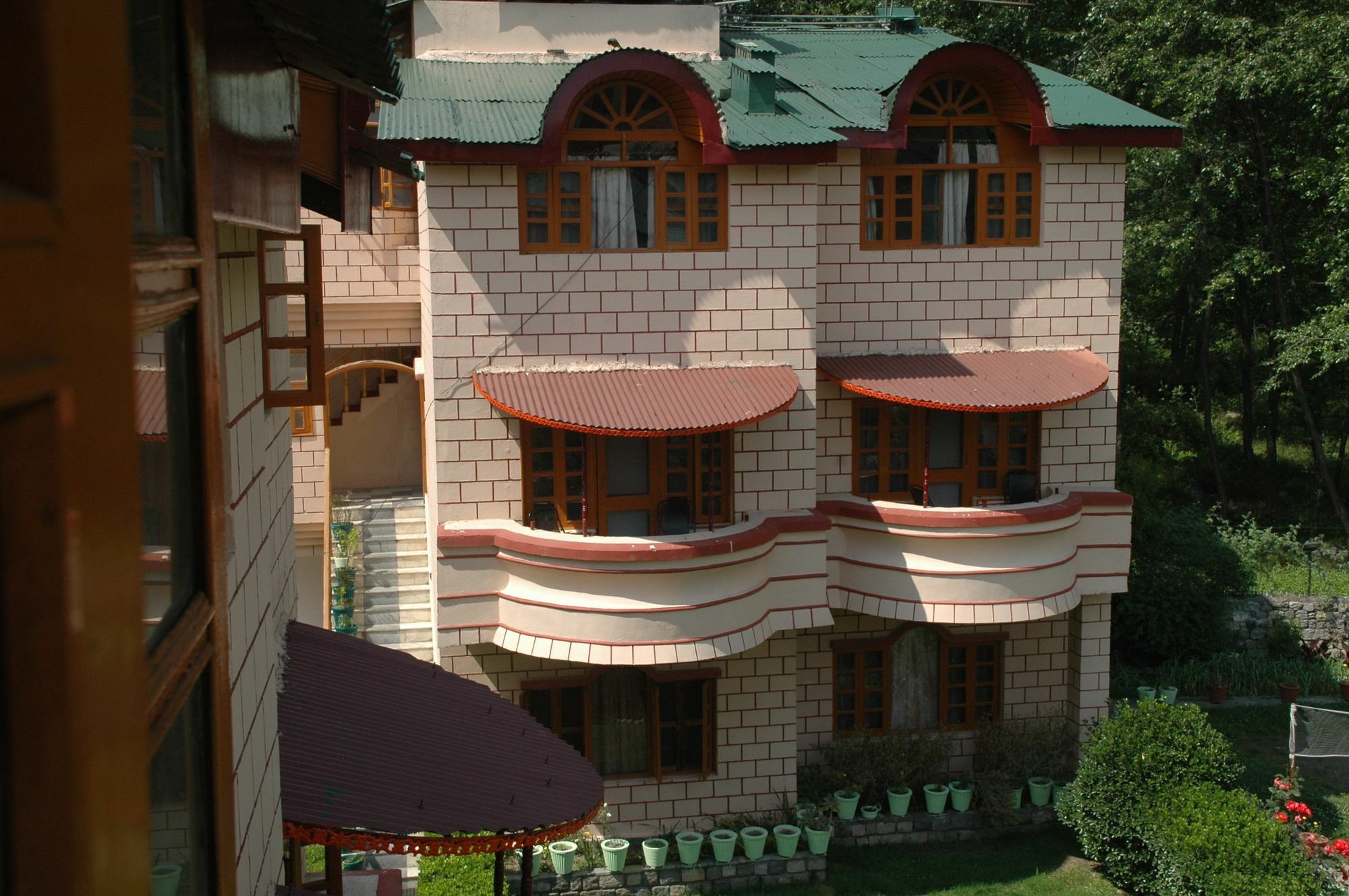 Hotel Hilltone &