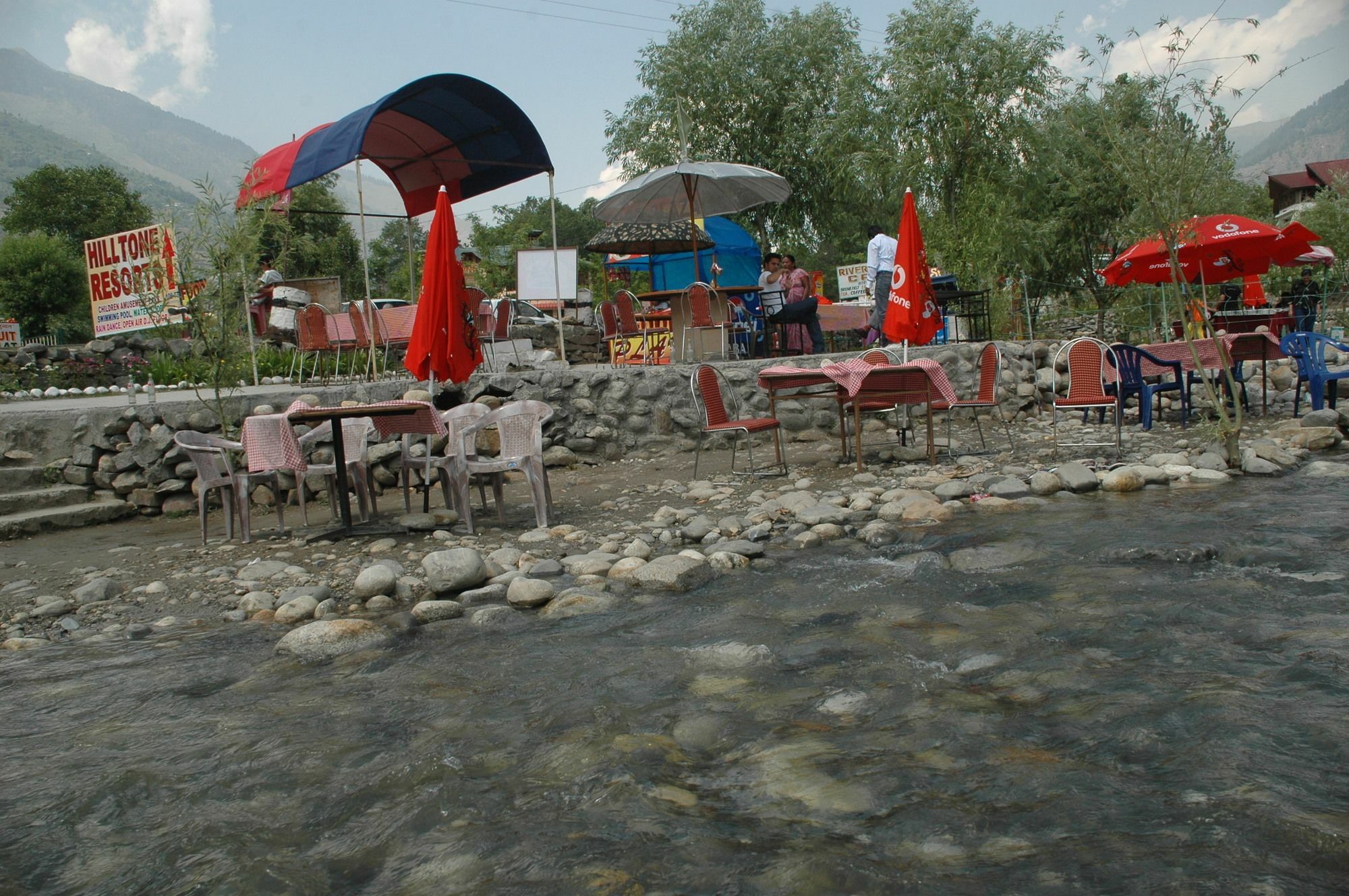 Hotel Hilltone & Manali (Himachal Pradesh)