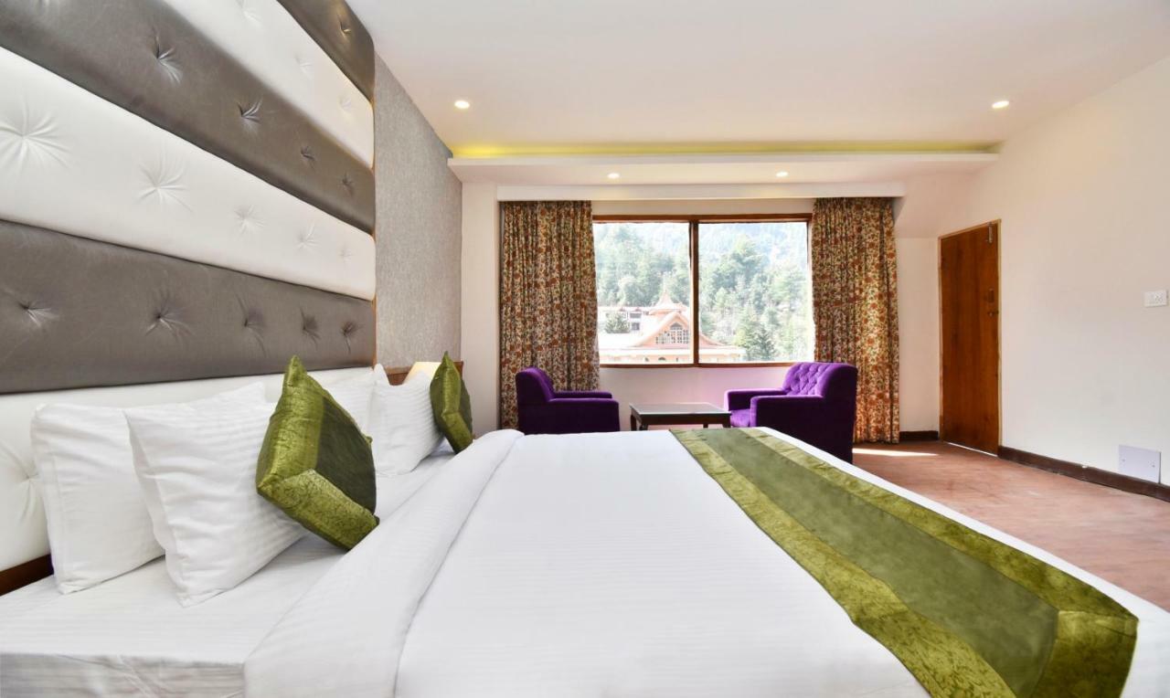 Snowcrests Manor Hotel
