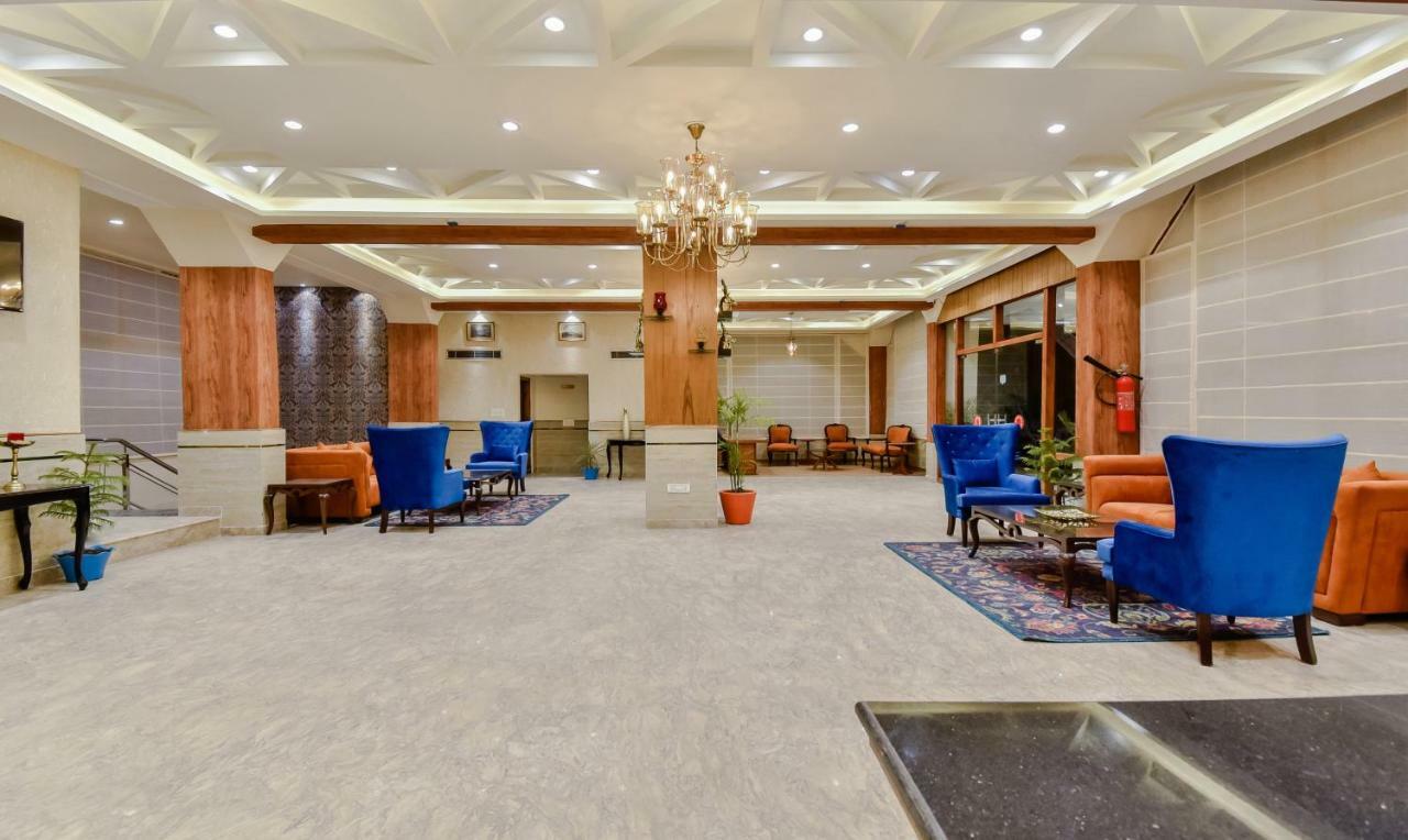 Hotel Snowcrests Manor Manali (Himachal Pradesh)