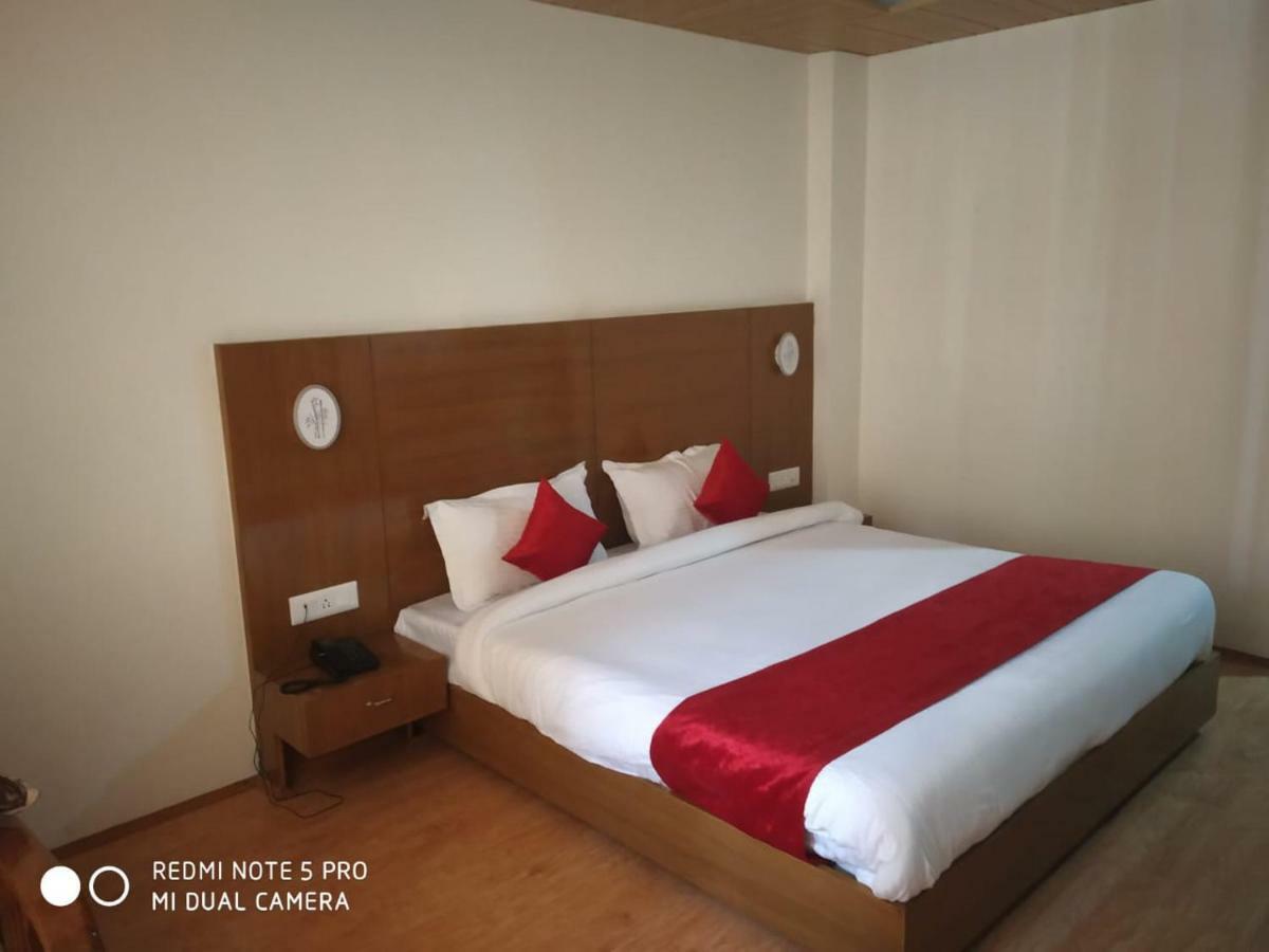 Hotel Mantra By V4 Entertainment Pvt Ltd Manali (Himachal Pradesh)