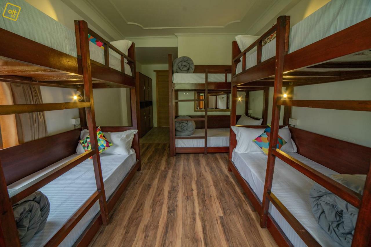 Alt Life - Hostel