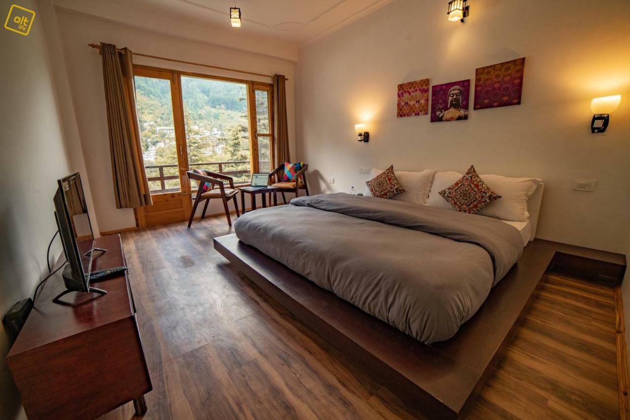 Alt Life - Hostel