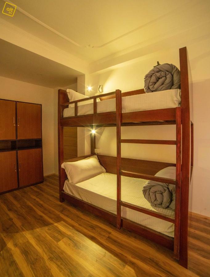 Alt Life - Hostel