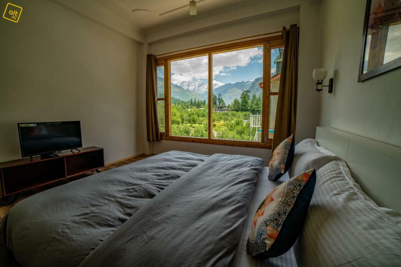 Alt Life - Hostel