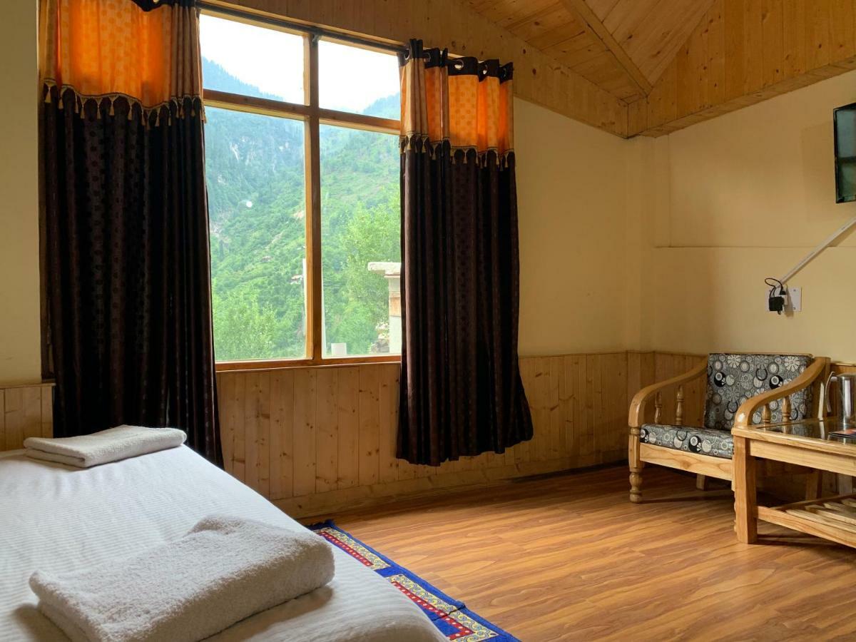 Orchard Retreat *