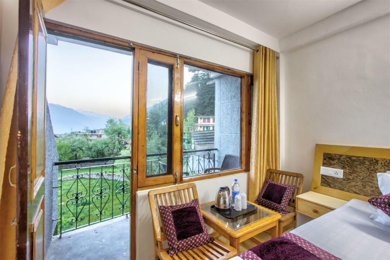 Solitaire Hotel Manali (Himachal Pradesh)