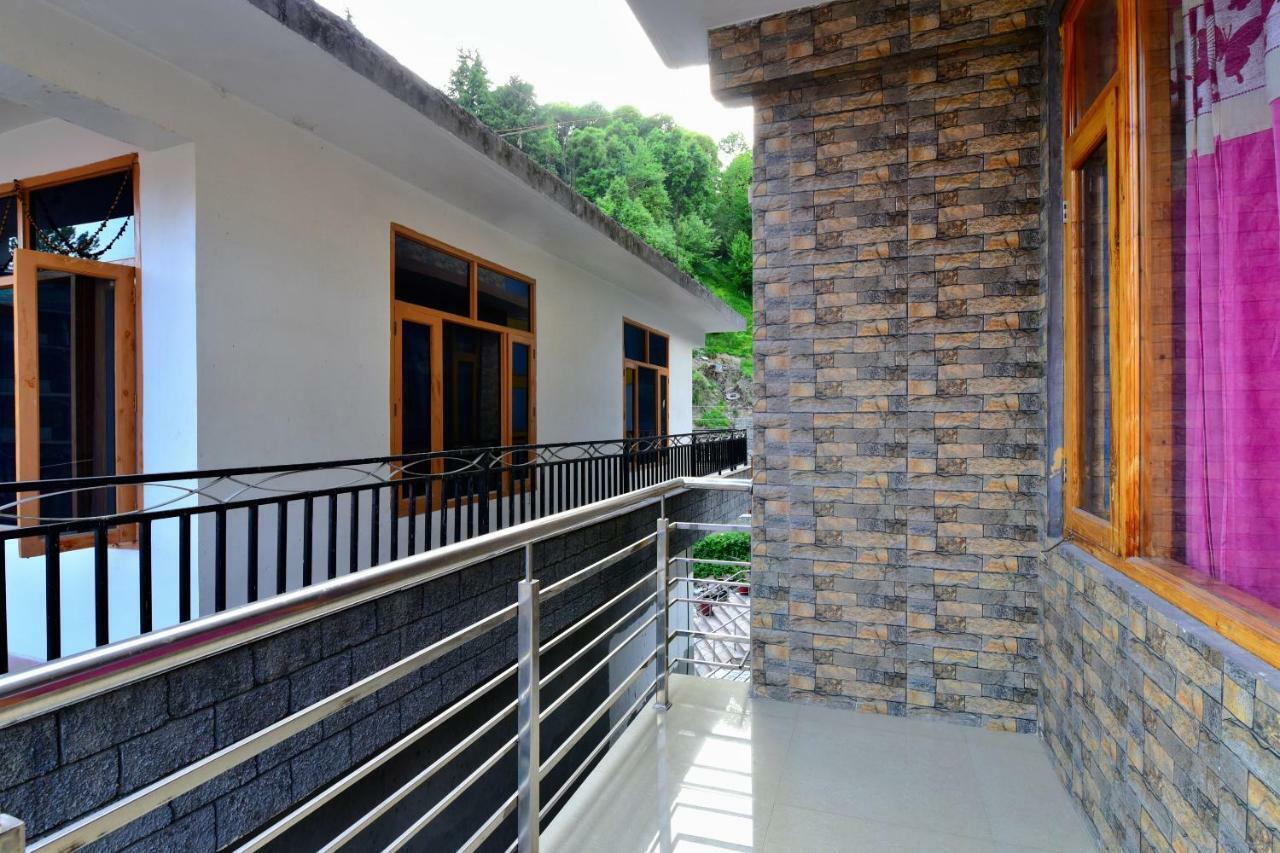 Oyo 38661 Apna Ghar Hotel