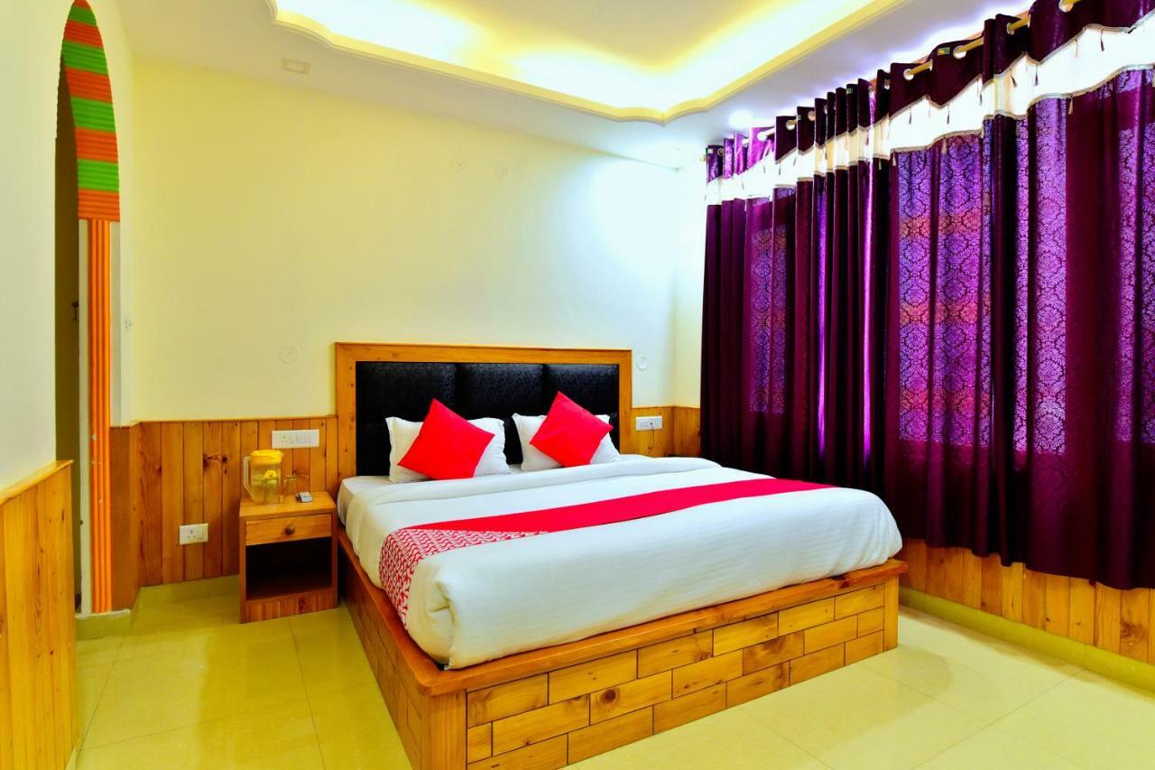 Oyo 38661 Apna Ghar Hotel
