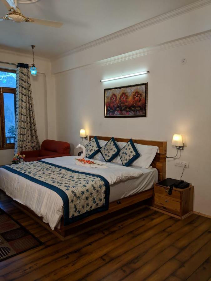Hotel Utopia & 3*