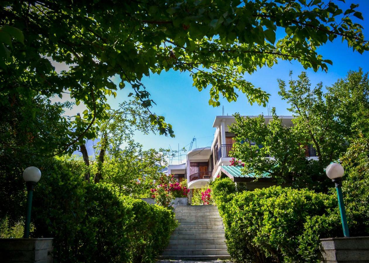Tourist 10 Minutes Walking Distance From The Mall Hotel *