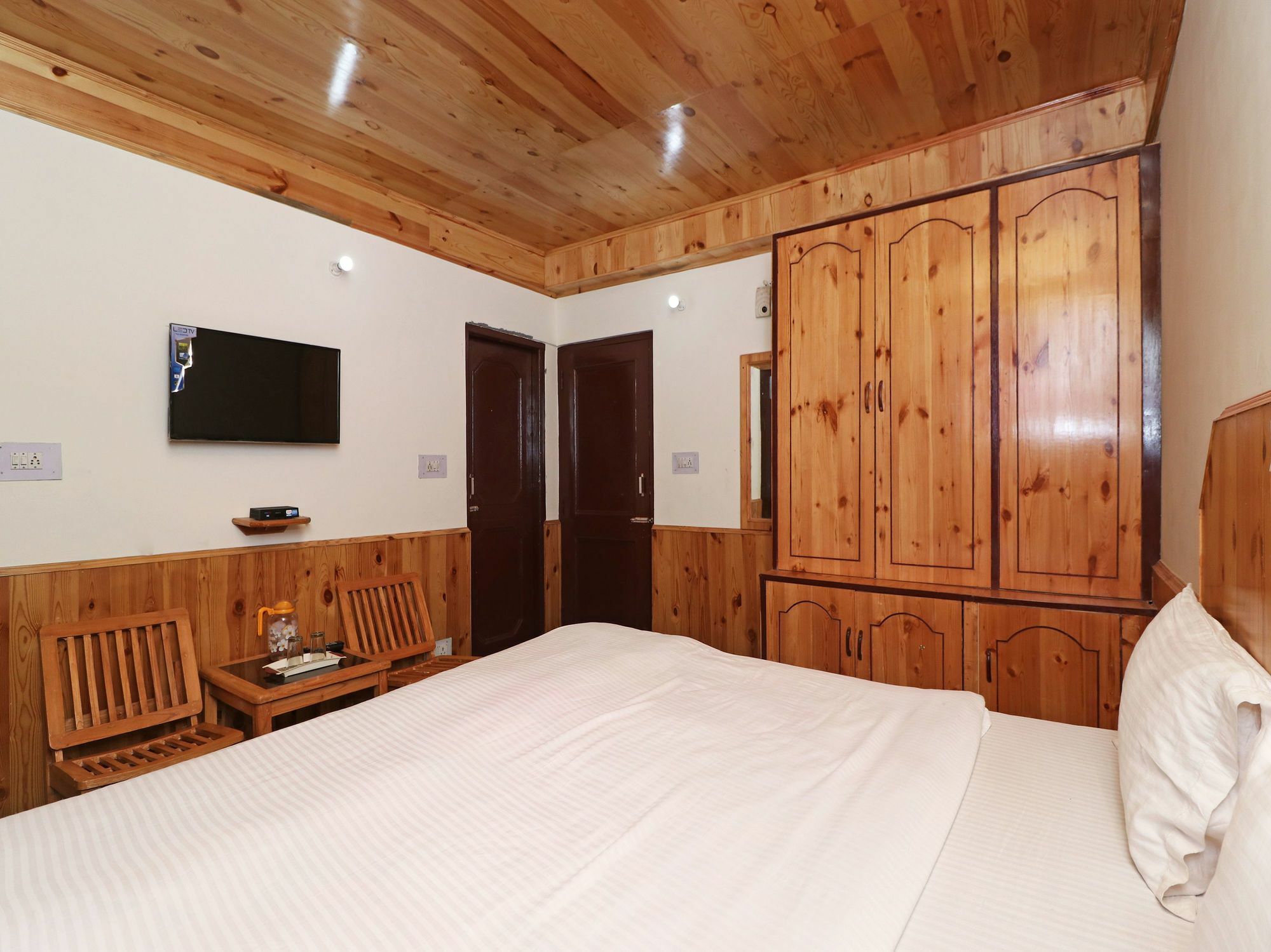 Apartment Oyo 15576 Luxrious Near Hadimba Temple Manali (Himachal Pradesh)