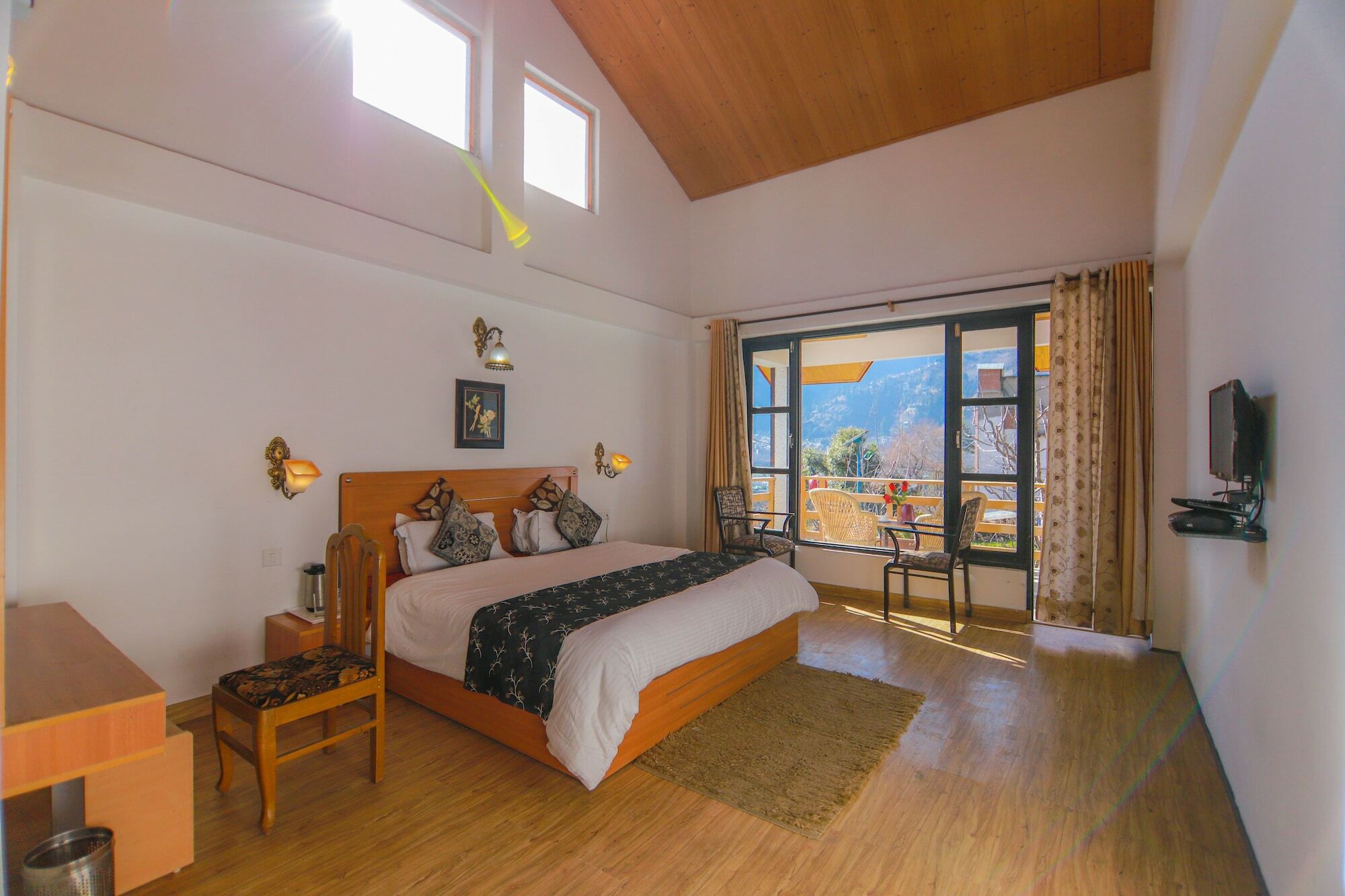 V Apple Croft 3*