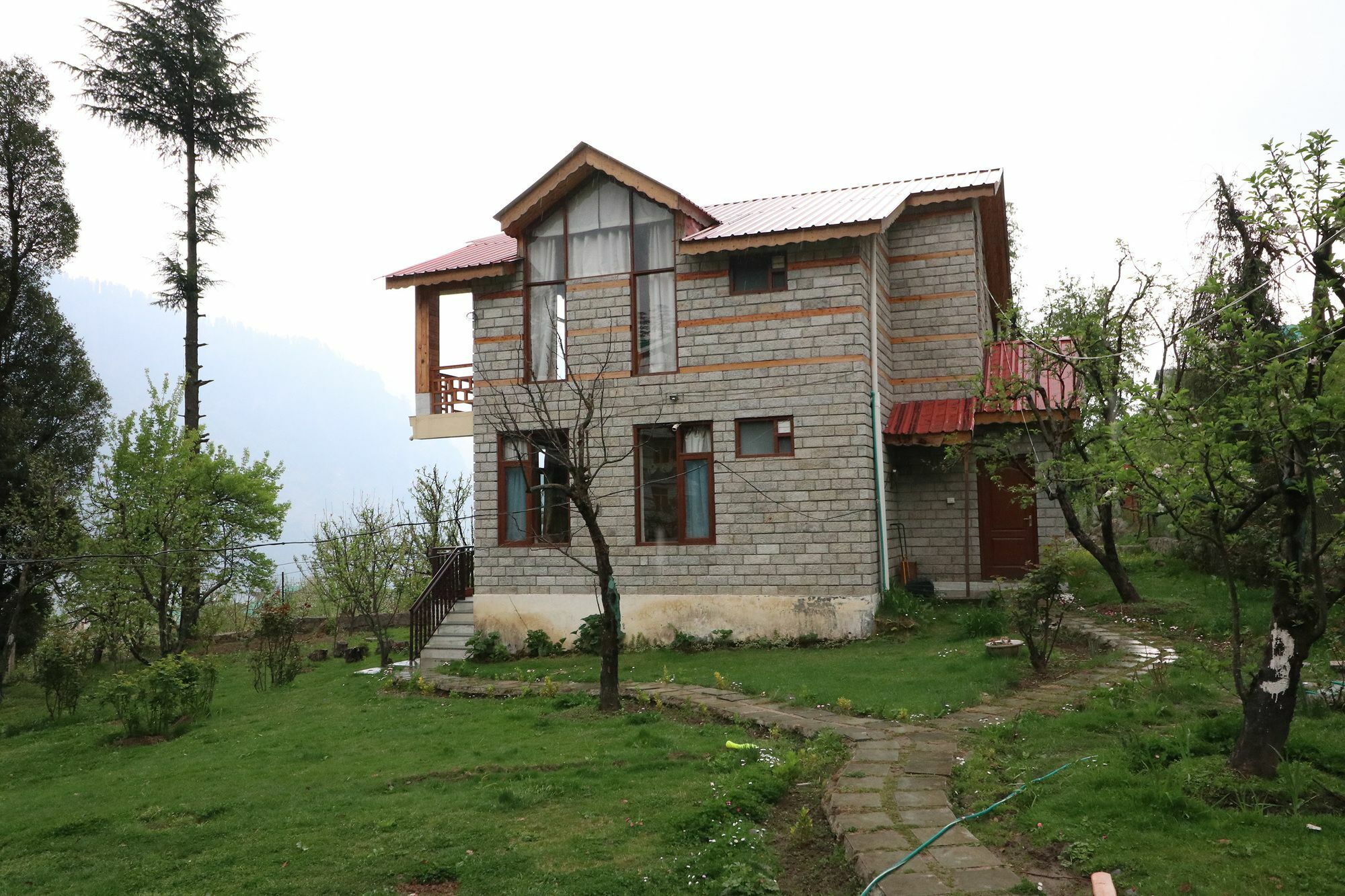 Oyo 13611 Bliss And Blossom Apartment *