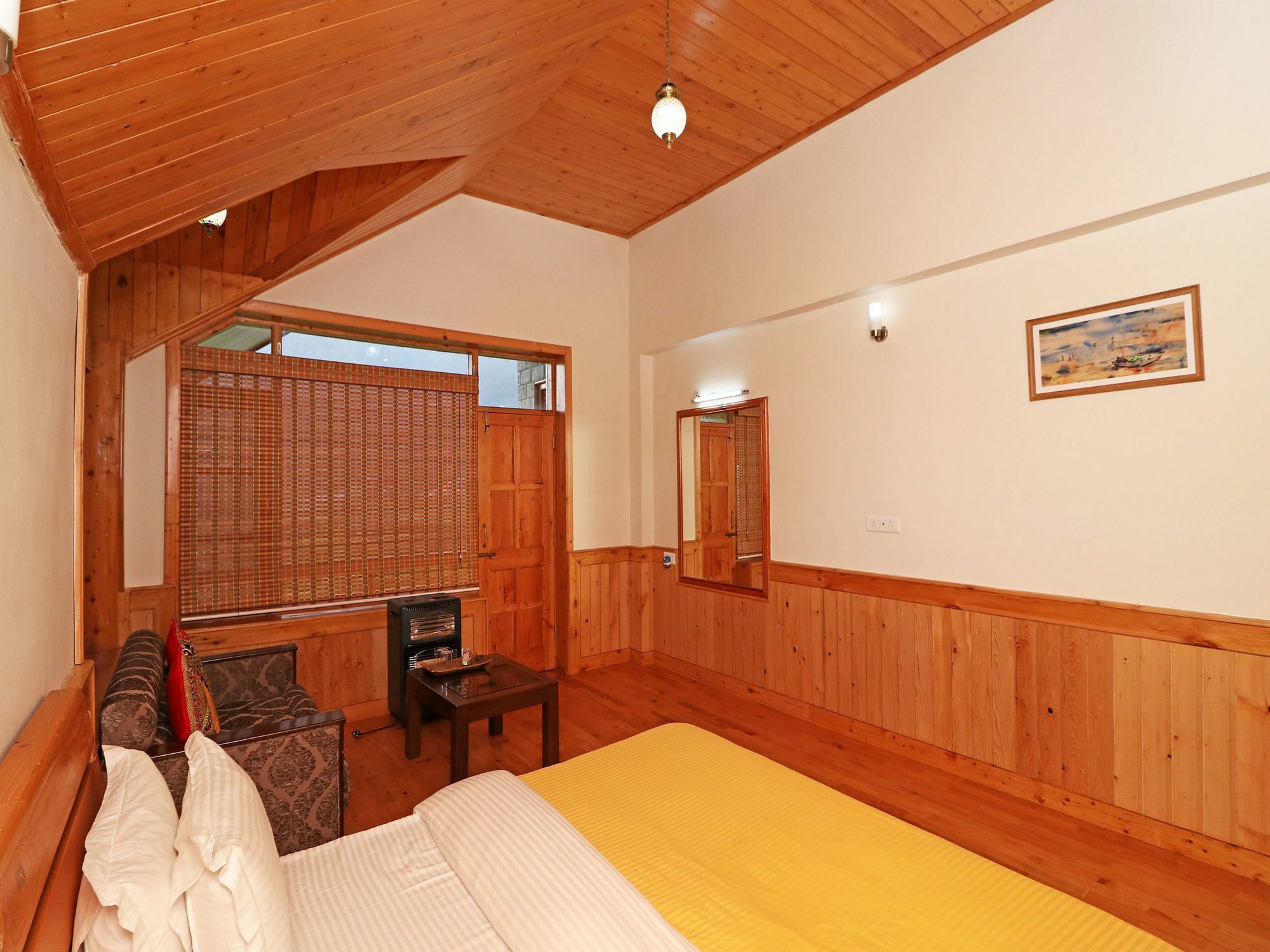 Oyo 13875 Luxury 3bhk Hill View Apartment Manali (Himachal Pradesh)