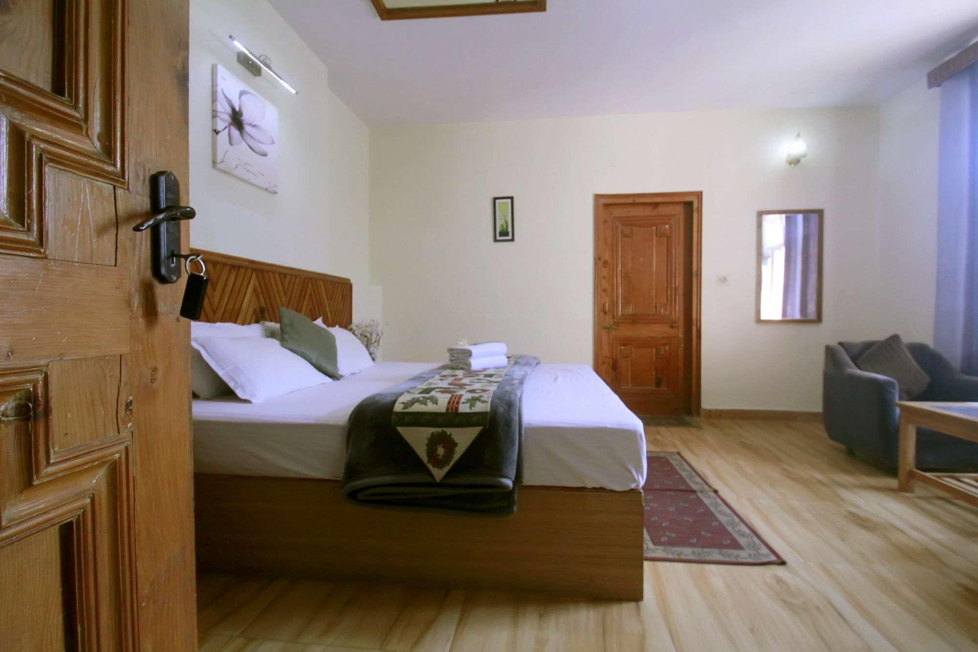 Hotel Chandertal Manali (Himachal Pradesh)