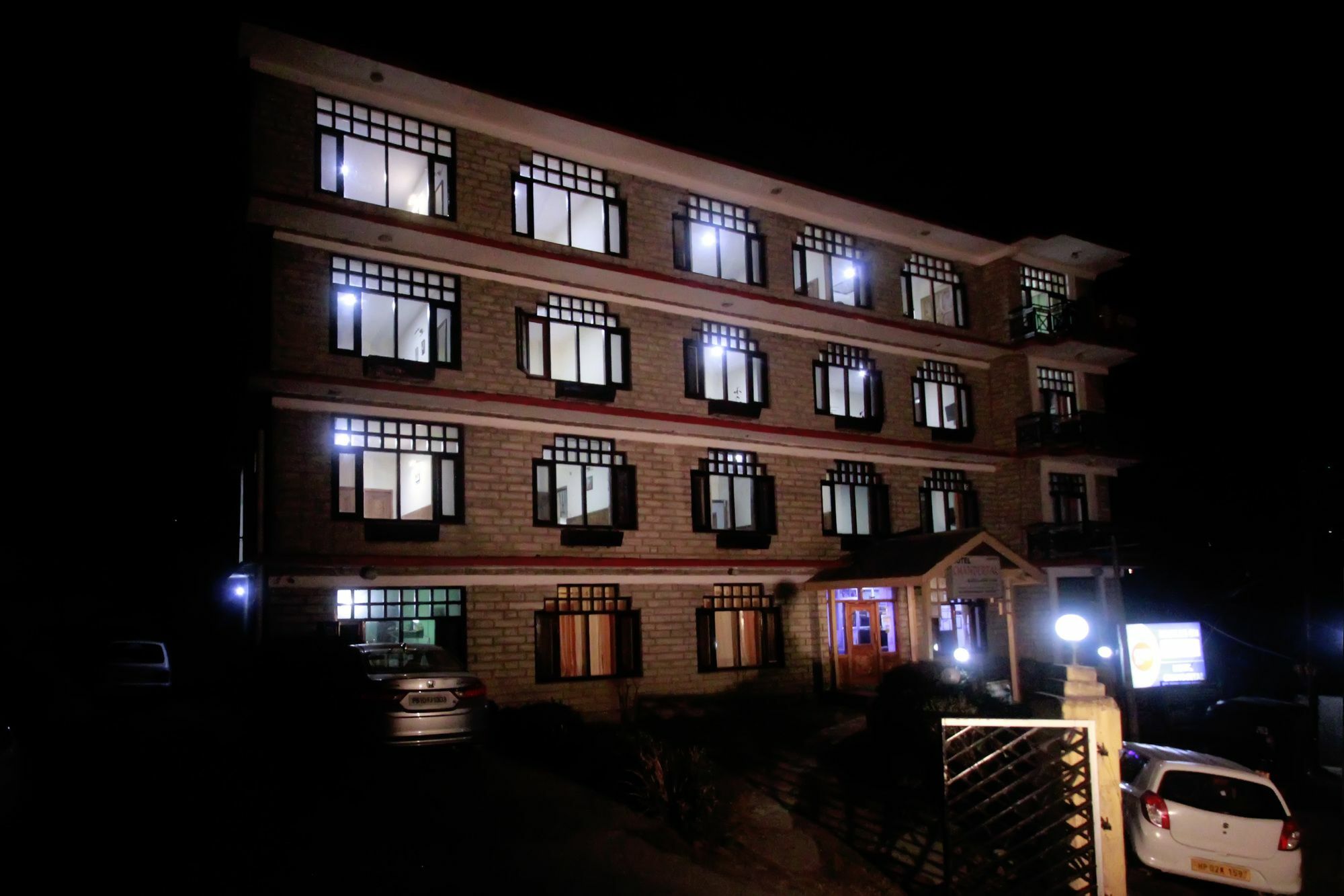 Chandertal Manali (Himachal Pradesh)