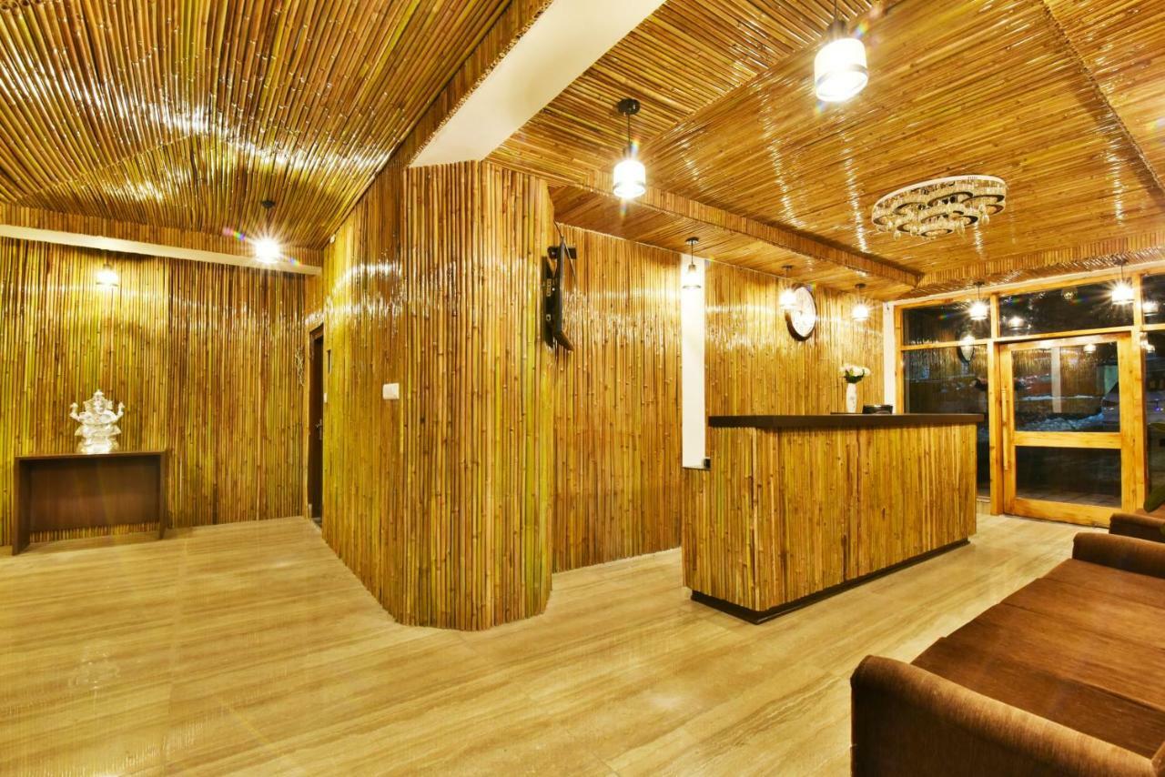 Kapoor By Dls Hotel