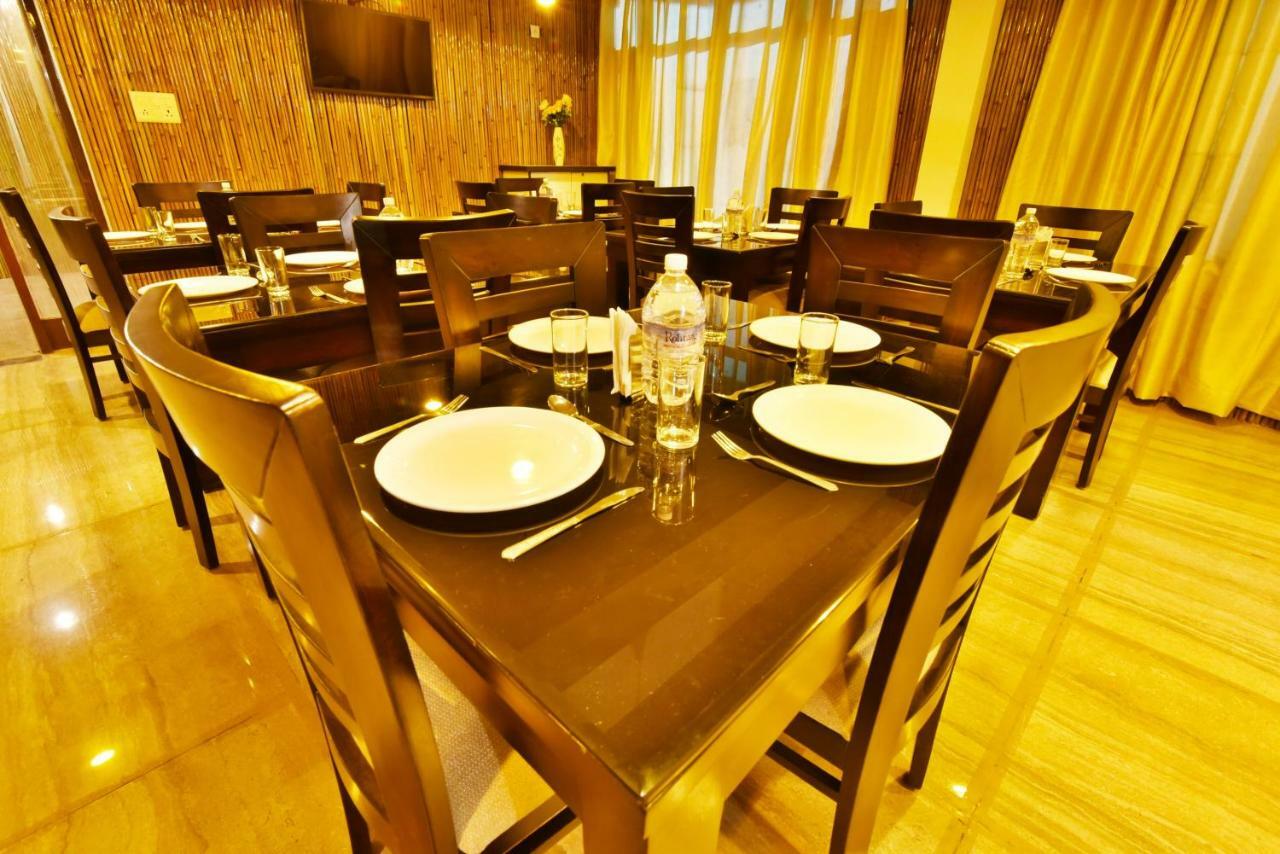 Kapoor By Dls Hotel 3*