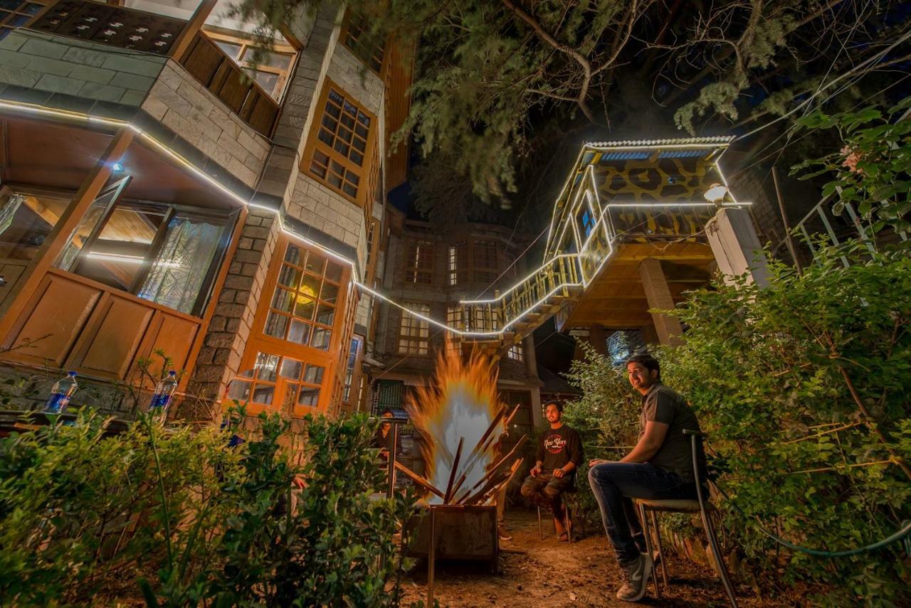 Hotel D'chalet Manali (Himachal Pradesh)