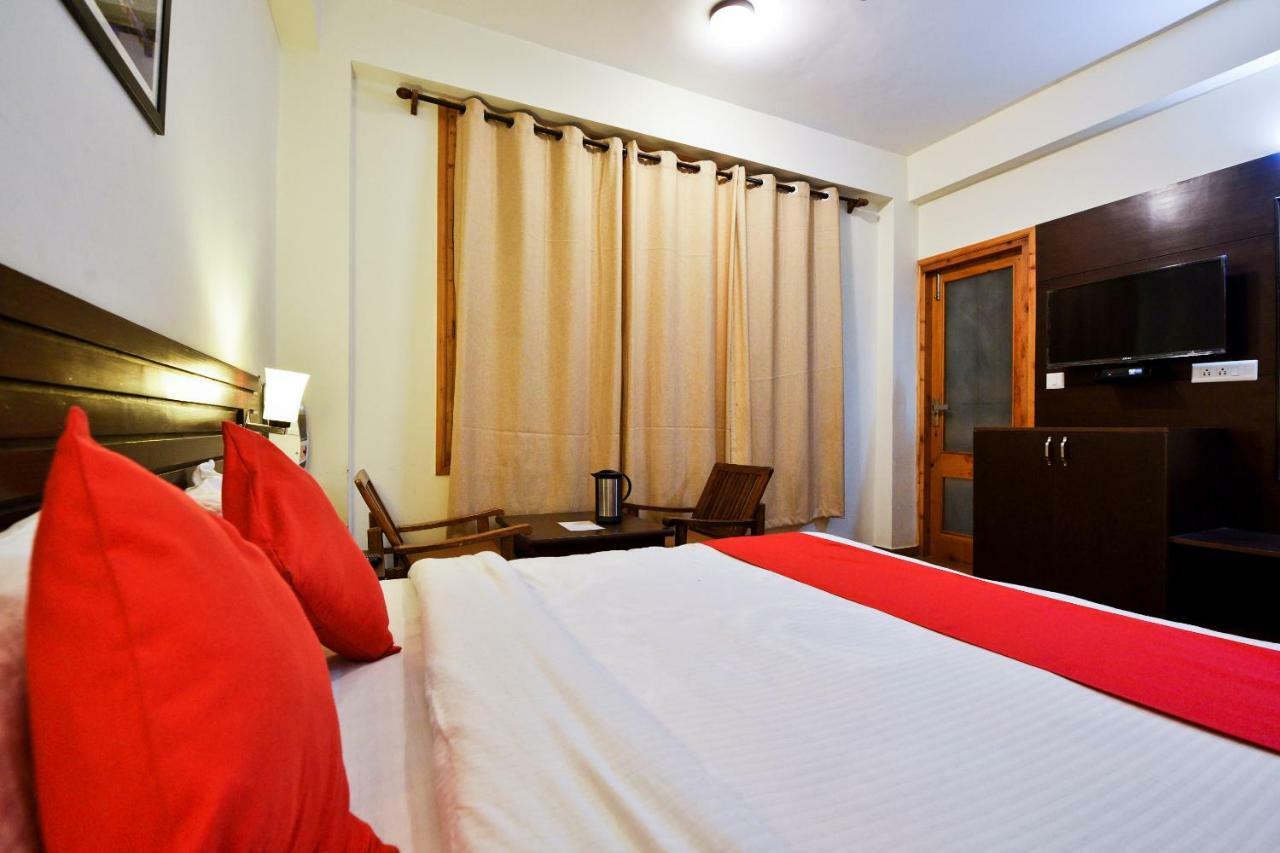 Oyo 13705 Lonchenpa Hotel Manali (Himachal Pradesh)