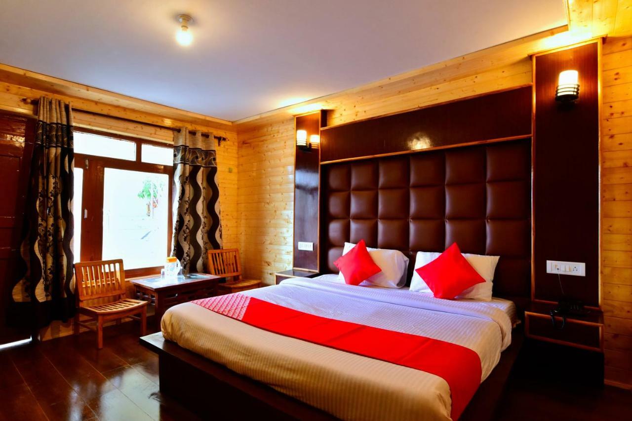 Oyo 30387 Pine View A Manali (Himachal Pradesh)
