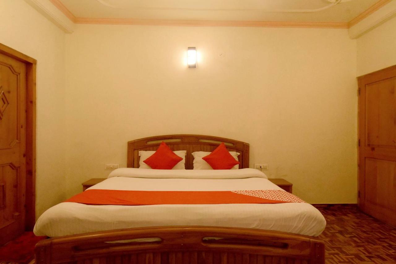 Bed & Breakfast Oyo 7138 Acharya 2*
