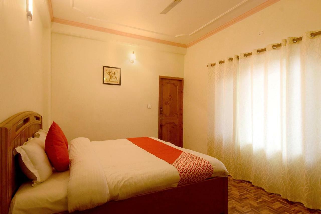 Bed & Breakfast Oyo 7138 Acharya 2*