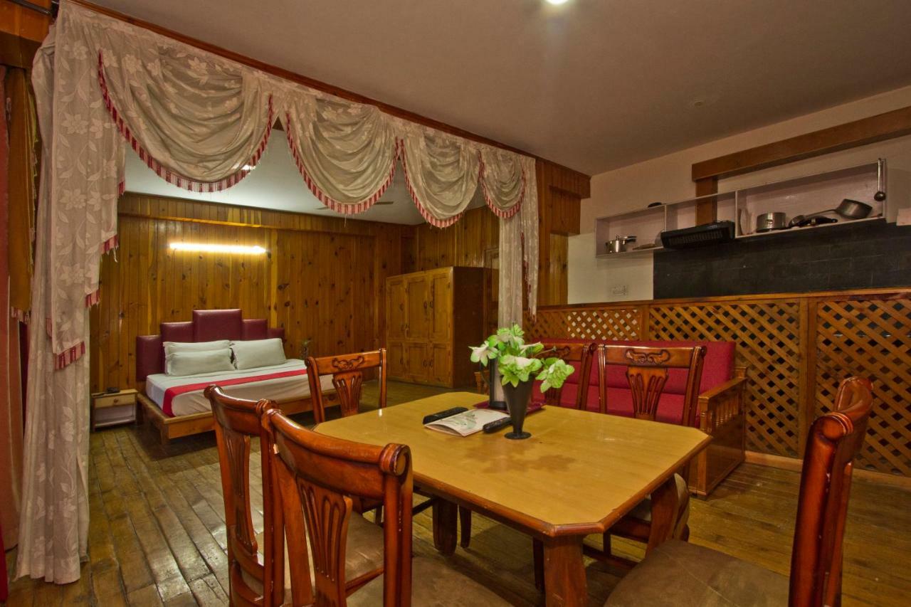 Resort Sarthak Resorts-reside In Nature With View, 9 Kms From Mall Road Manali (Himachal Pradesh)