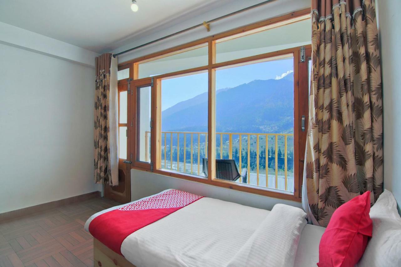 Bhrigu Hotel 3*