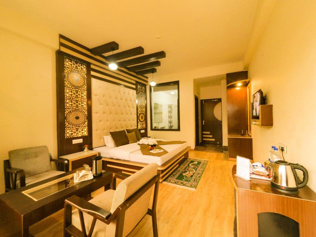 Hill House -a In Mountains Manali (Himachal Pradesh)